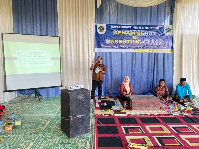 Parenting Class MTs Negeri 6 Merangin Dipandu MC Kondang Merangin, Eko Arif Atmaja S.Pd.Gr