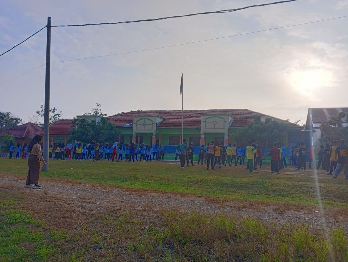 Senam Pagi Hari Kamis, Wujudkan Siswa MTsN 6 Merangin yang Sehat, Bugar, dan Bersemangat