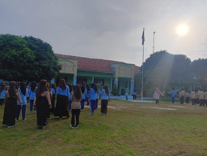 Senam Sehat Rutin di MTsN 6 Merangin Tingkatkan Semangat Siswa