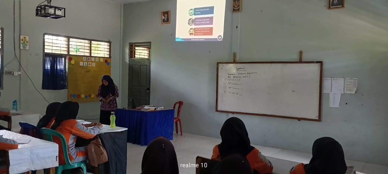 Supervisi Kepala dan Wakil Kepala Bidang Kurikulum MTs Negeri 6 Merangin Terhadap Wahyuni Ekowati