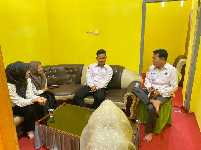 Rapat Evaluasi dan Pembinaan anggota Humas MTs Negeri 6 Merangin Bersama Kepala Sekolah