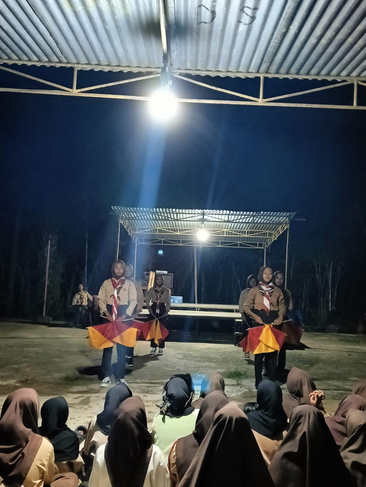 **Antusiasme Siswa-Siswi MTsN 6 Merangin dalam Perkemahan Penerimaan Pramuka Penggalang** 