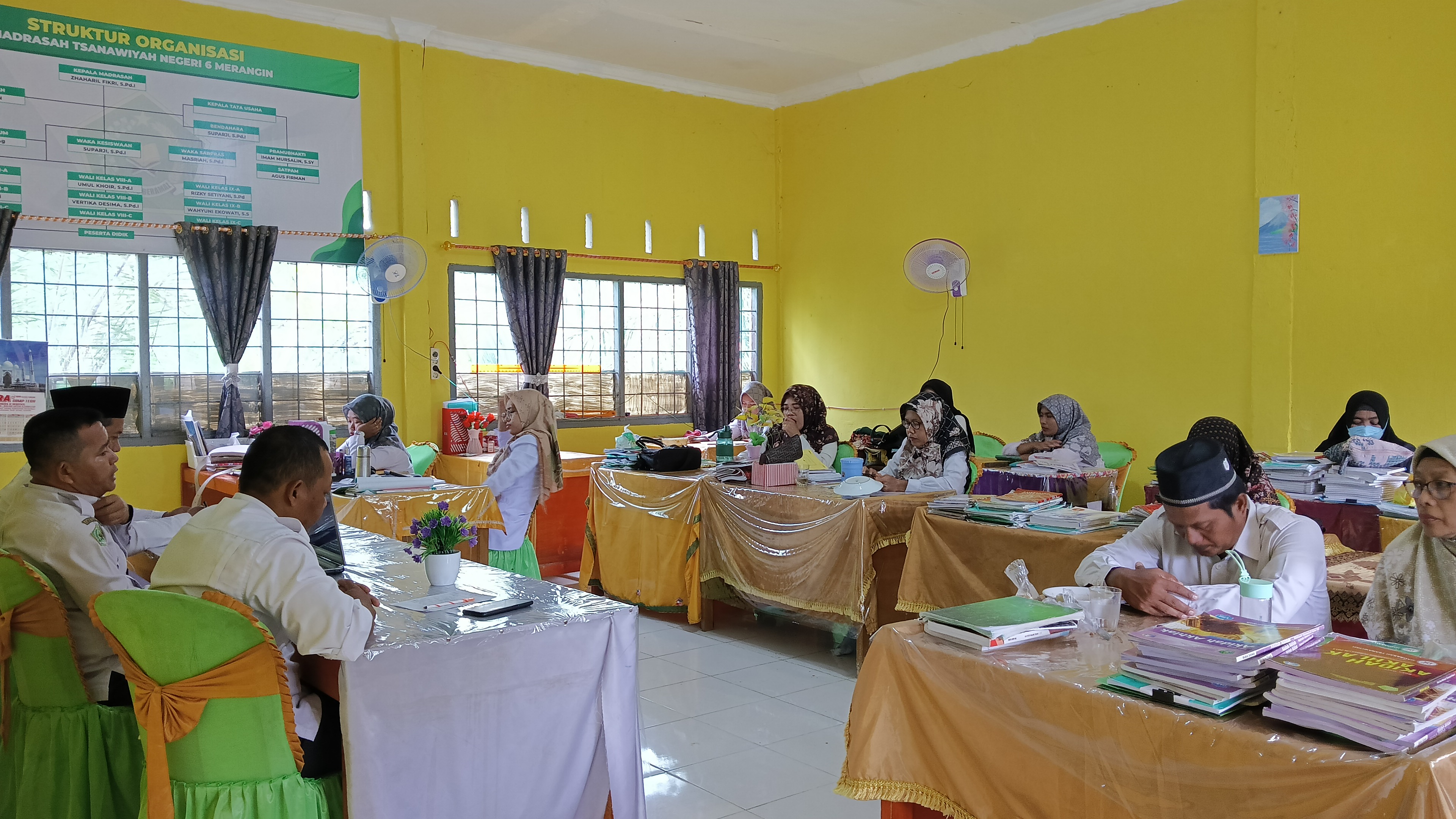Rapat koordinasi majelis guru MTs Negeri 6 Merangin 