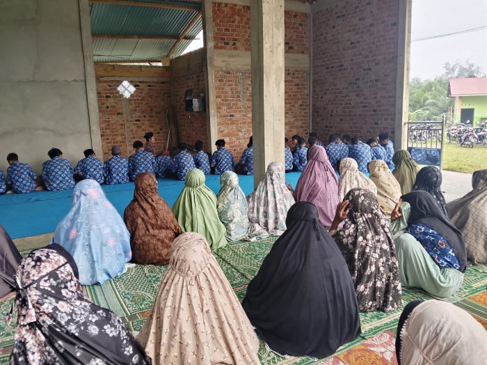 Siswa MTsN 6 Merangin Rutin Laksanakan Sholat dhuha