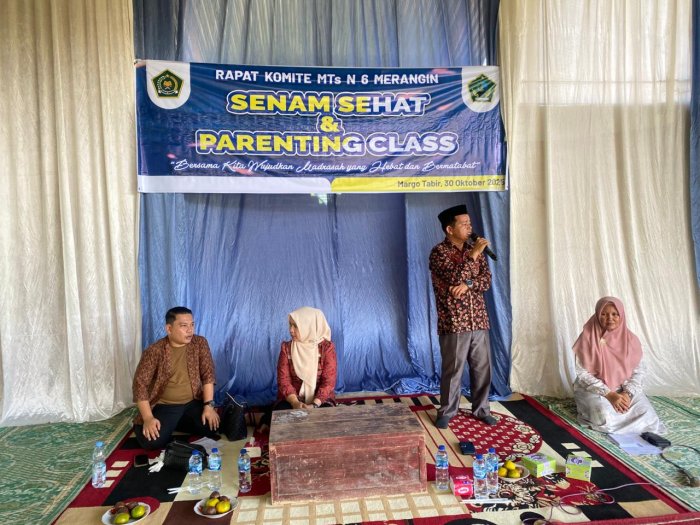 Kolaborasi Sehat dan Edukatif, MTsNegeri 6 Merangin Laksanakan Senam Sehat dan Parenting Class Tahun 2025