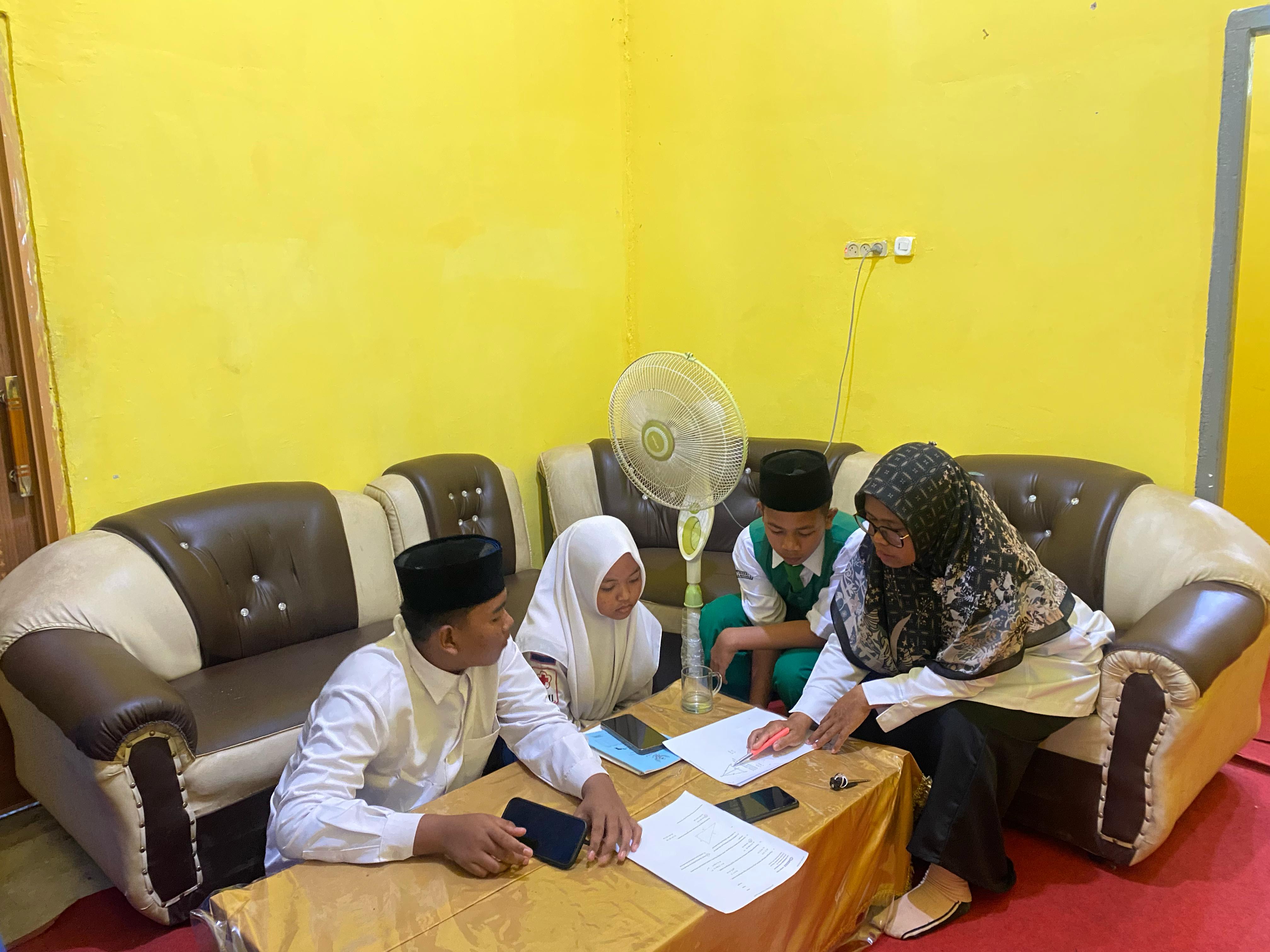 Persiapan Olimpiade MIPA dalam Rangka HUT SMAN 12 Merangin oleh Siswa-Siswi MTsN 6 Merangin