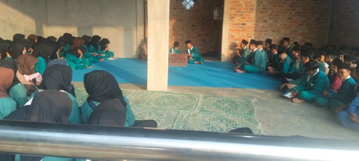 Yasinan Rutin Hari Jumat, MTsN 6 Merangin Perkuat Karakter Religius Siswa