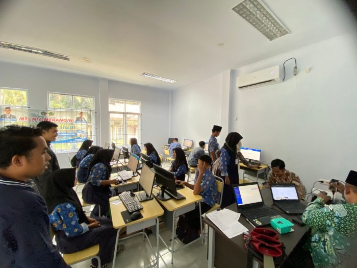 Gladi TKA Hari Pertama di MTsN 6 Merangin Berjalan Tertib
