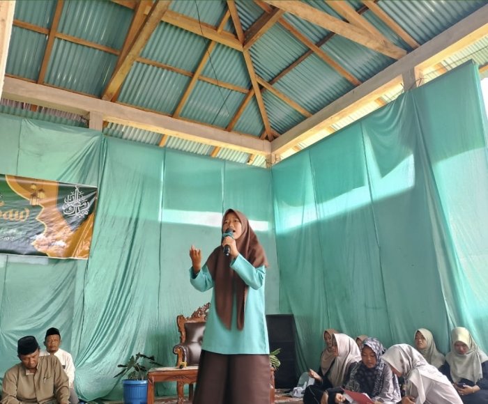 Tampil Memukau, Siswi MTsN 6 Merangin Tampil Apik Semangat di Acara Maulid Nabi Muhammad SAW