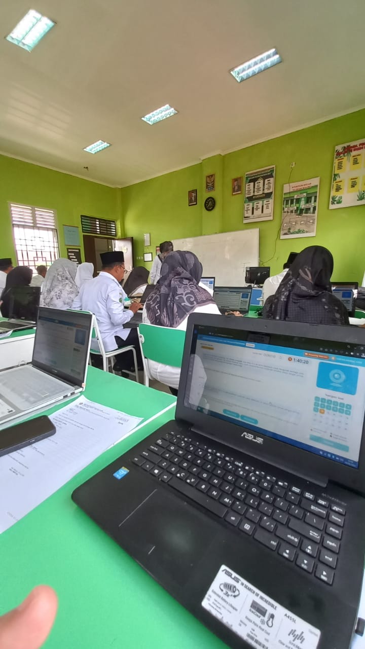 Guru MTS Negeri 6 Merangin Ikuti Asesmen Kompetensi Tahun 2024
