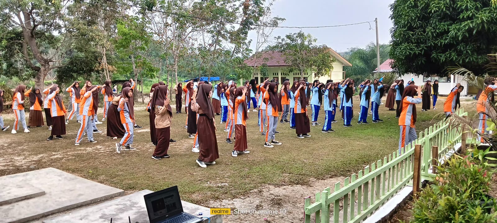 Rutinitas Senam Pagi Sabtu 27 Juli 2024 di MTs Negeri 6 Merangin Meningkatkan Kesehatan dan Kebersamaan