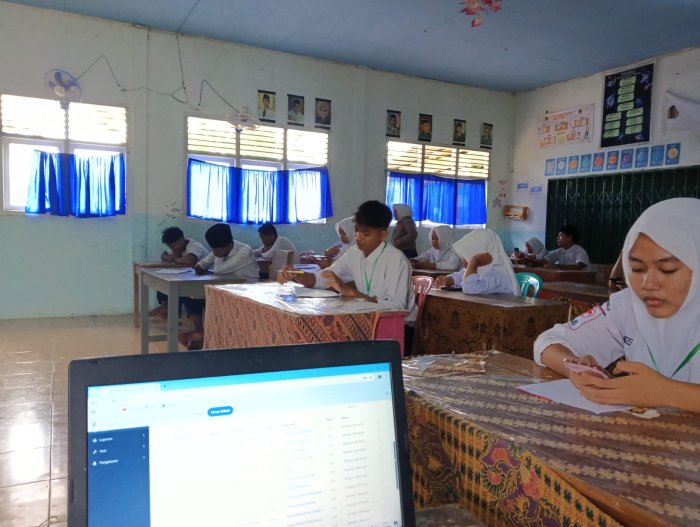 Hari Kedua Ujian Madrasah MTsN 6 Merangin Berjalan Lancar Hari Kedua Ujian Madrasah MTsN 6 Merangin Berjalan Lancar