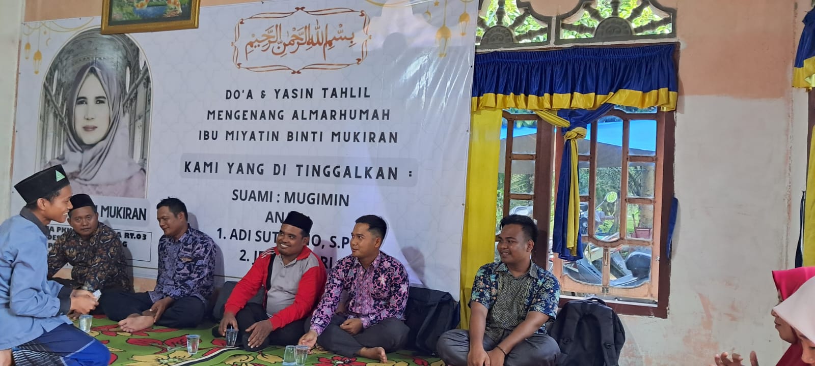 Majelis Guru MTsN 6 Merangin Menghadiri Acara Doa, Yasinan, dan Tahlil Mengenang Almarhumah Ibu Miyatin Binti Mukiran