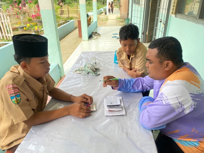 Sandi Firmansyah, Siswa MTsN 6 Merangin, Ikuti Pengisian Syarat Kecakapan Khusus (SKK) Pramuka