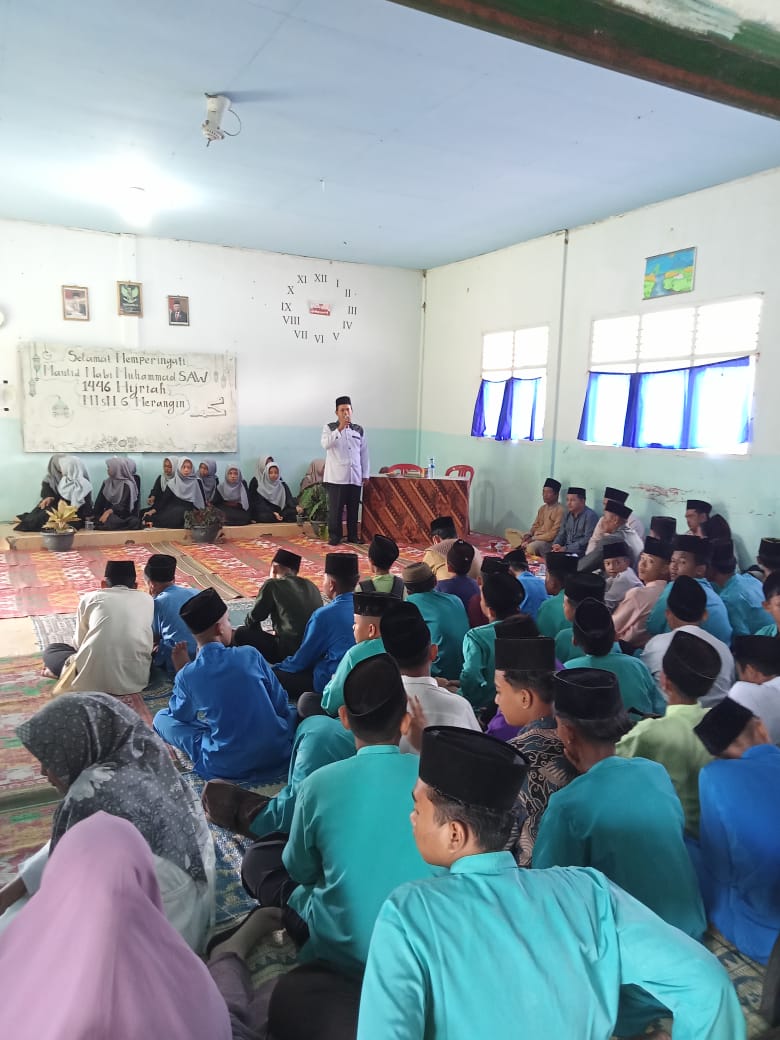 MTs Negeri 6 Merangin Peringati Maulid Nabi Muhammad SAW Tahun 1446 Hijriah**