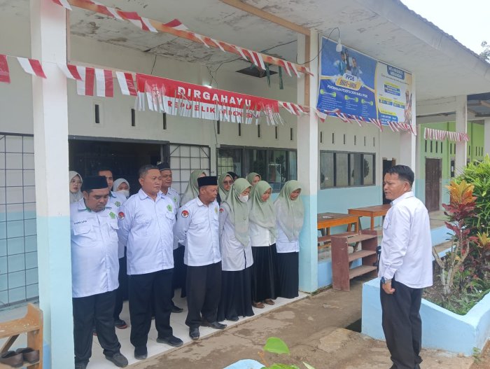 Apel Senin Sore MTsN 6 Merangin: Kepala Madrasah Tekankan Kedisiplinan dan Persiapan Lomba Maulid Nabi