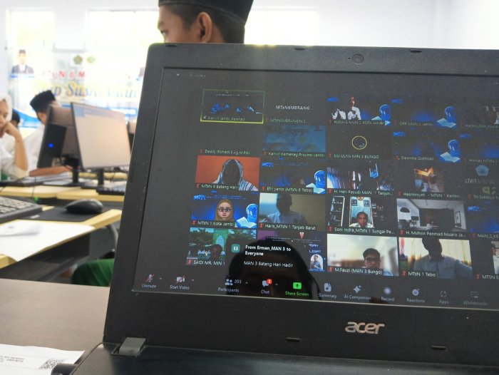 Tim MTsN 6 Merangin Ikuti Bimtek Daring di Tengah Persiapan ANBK